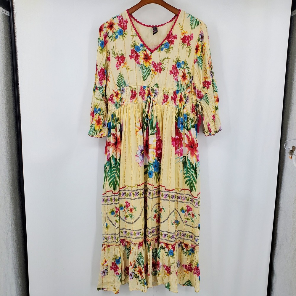 Me 2 Magic Floral Maxi Dress 2X Yellow Tropical Smocked Metallic Boho V Neck